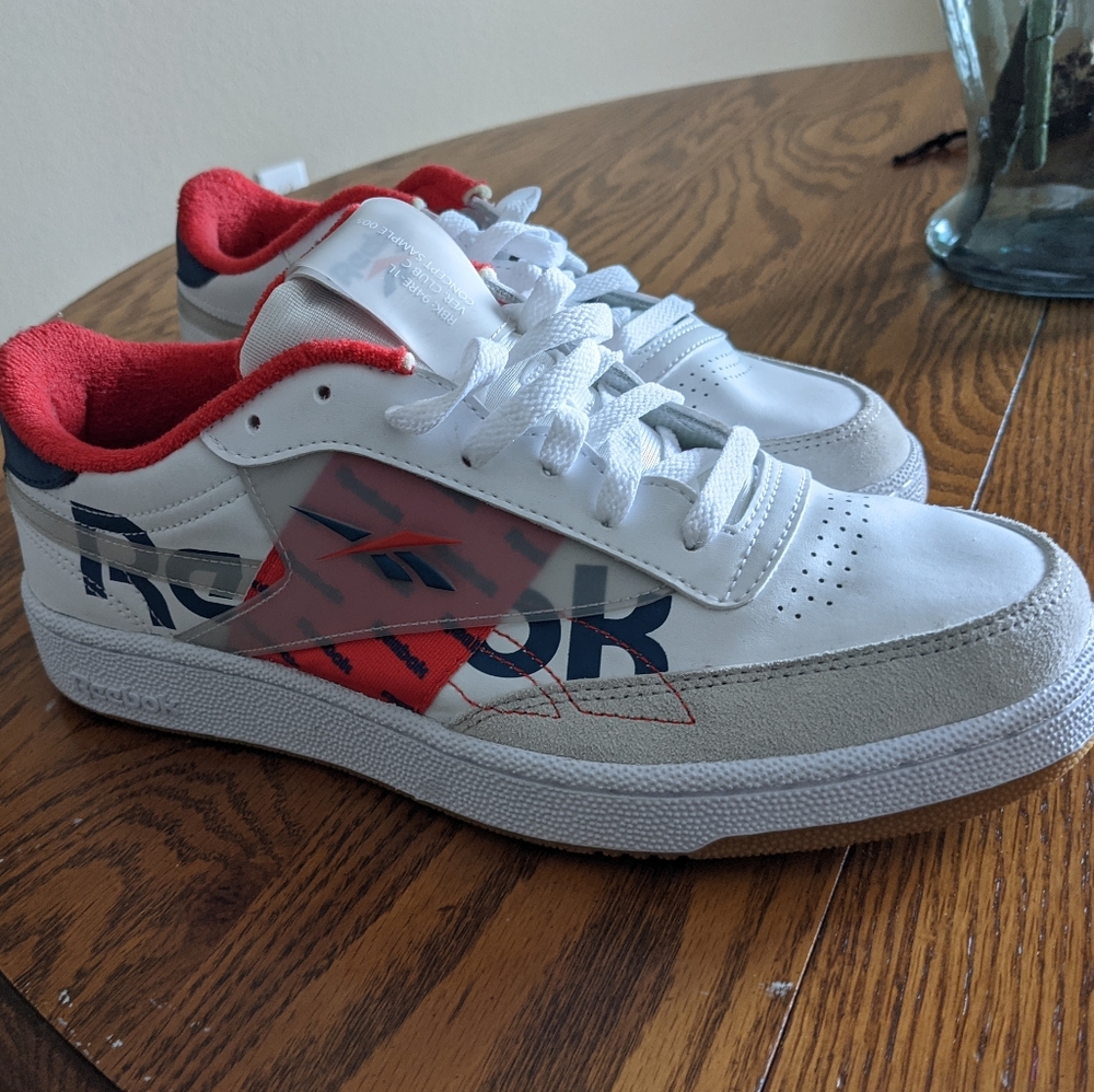 Reebok classic mens size 9 leather sneakers